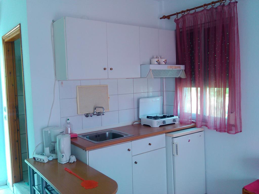 דירות קואינירה House Mantesos מראה חיצוני תמונה