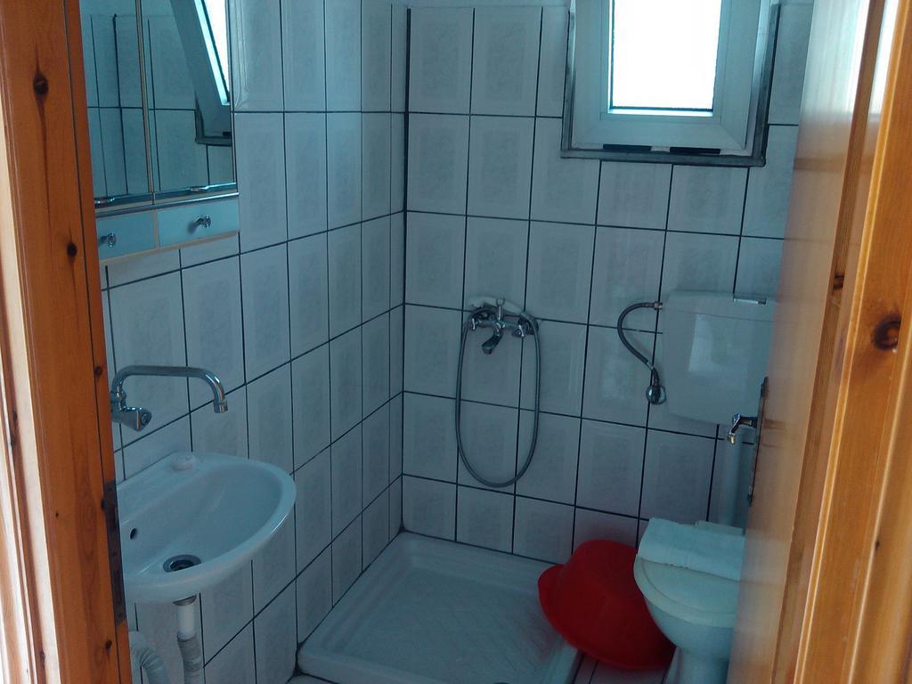 דירות קואינירה House Mantesos מראה חיצוני תמונה