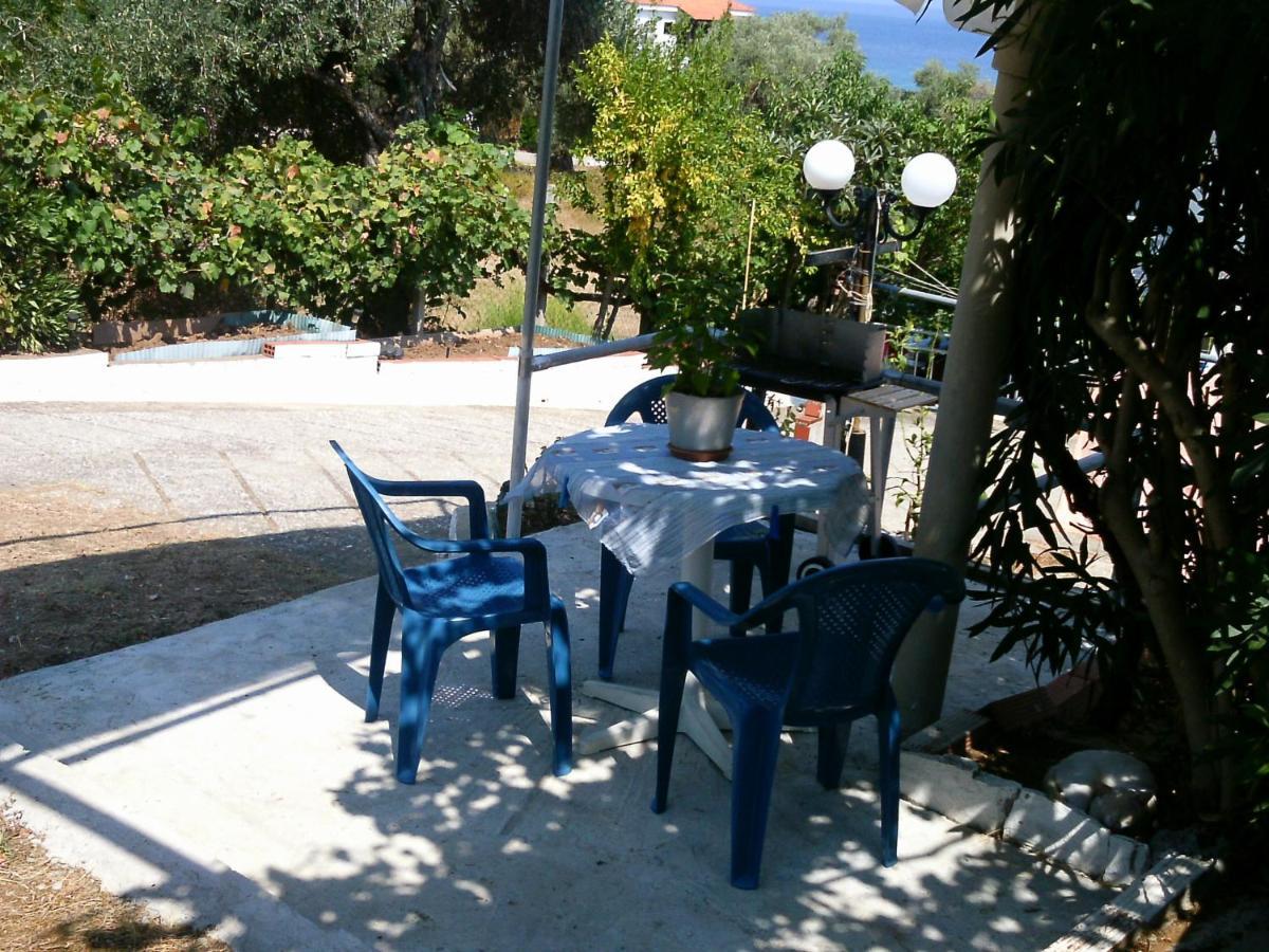 דירות קואינירה House Mantesos חדר תמונה