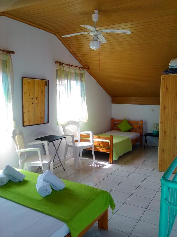 דירות קואינירה House Mantesos מראה חיצוני תמונה